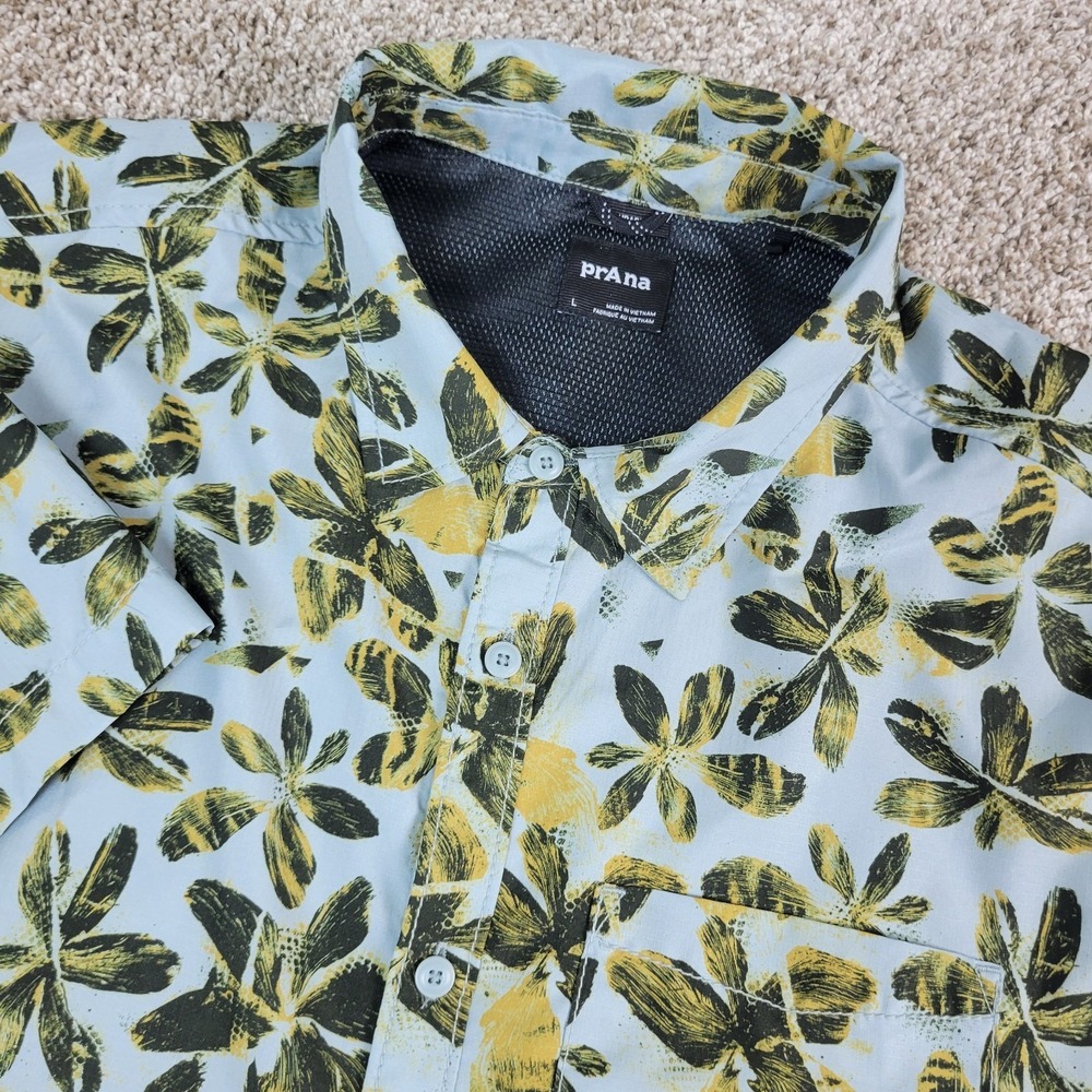 Prana Mens Large Blue AOP Floral‎ Performance Vented Button Up Short Sleeve